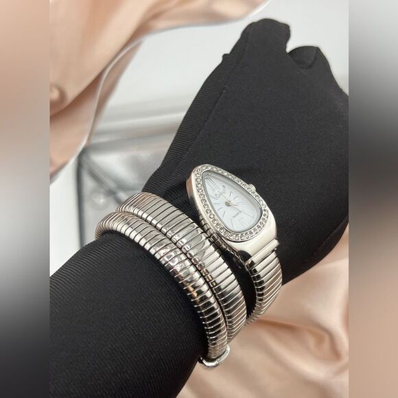 Silver Serpenti-Inspired Wrap Watch – Elegant and Timeless - Picture 5 of 6